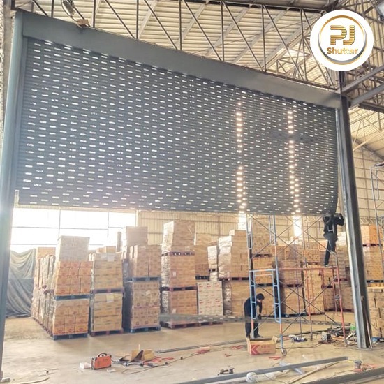 ช่างติดตั้งประตูม้วนไฟฟ้าราคาพิเศษ